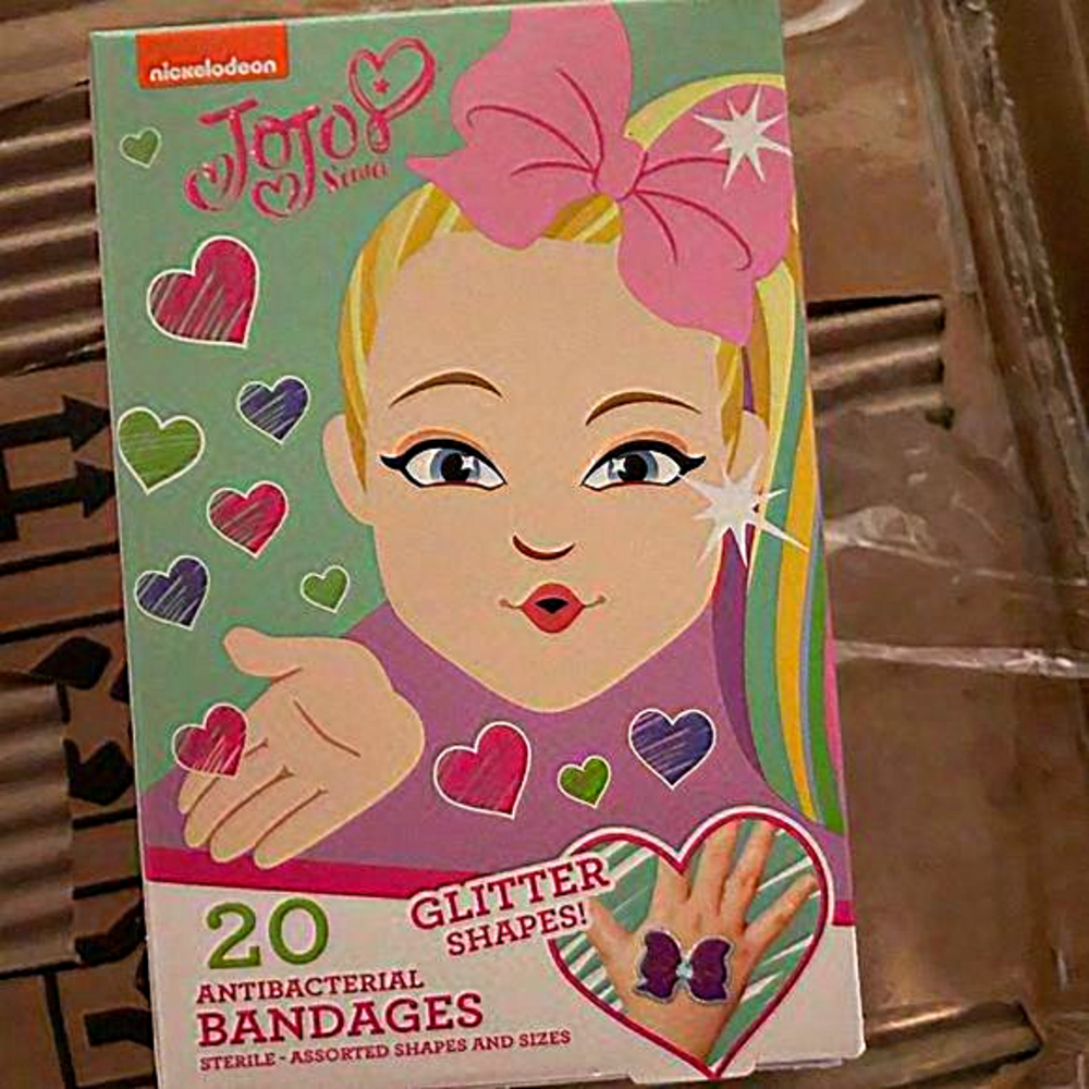 6 boxes JoJo Siwa‎ Bandaids